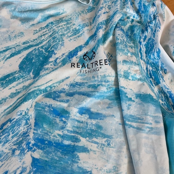 Realtree Aspect Crystal Blue Men's Long Sleeve Performance Fishing Tee - Picture 3 of 3